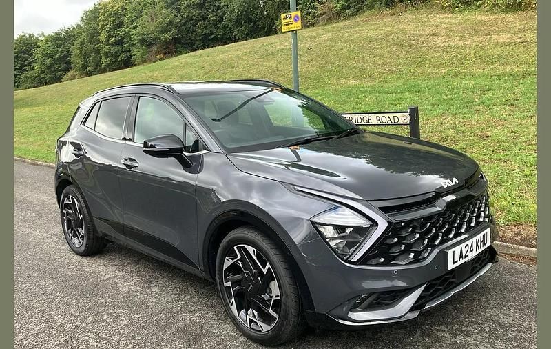 Grey Used 2024 Kia Sportage 4 SUV | £29,295 (Good price) - Image 1/3