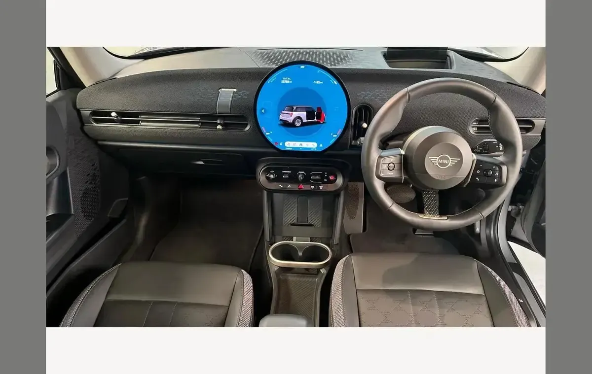 Used Mini Cooper Classic 114 kW (156 HP) 2025 Silver Hatchback