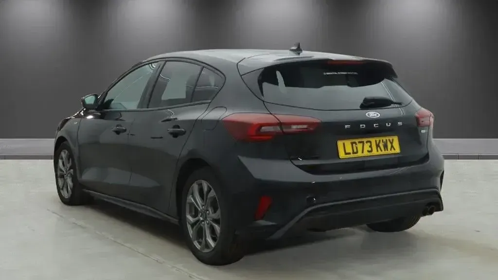 Used Ford Focus ST-Line 125 HP (91 kW) 2023 Black Hatchback
