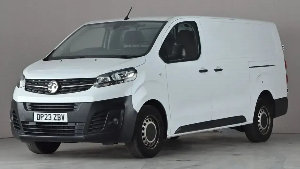 Used Vauxhall Vivaro 100 HP (73 kW) 2023 White MPV