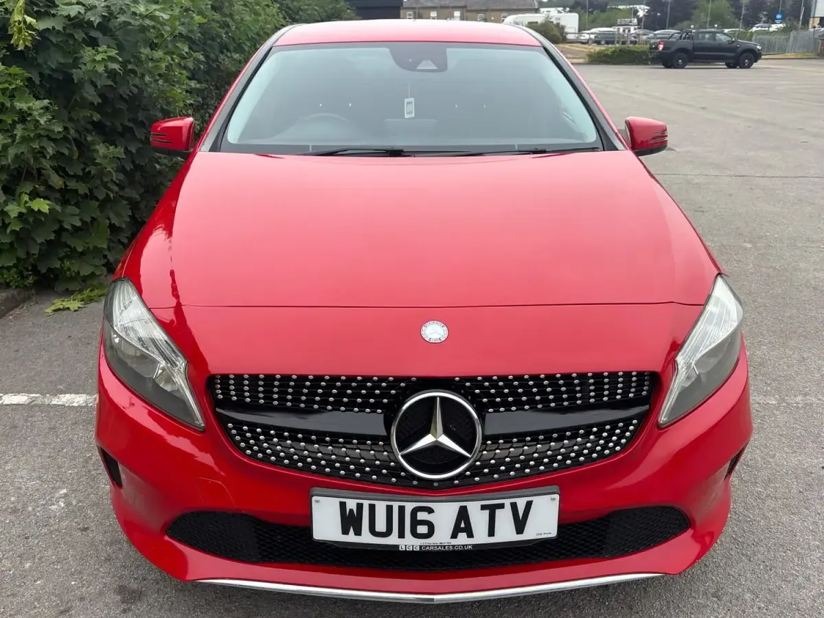 Used Mercedes A180 SE 2016 Red Hatchback