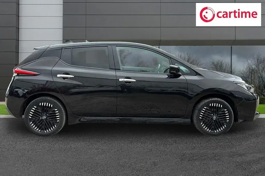 Used Nissan Leaf Tekna 160 kW (218 HP) 2022 Black Hatchback