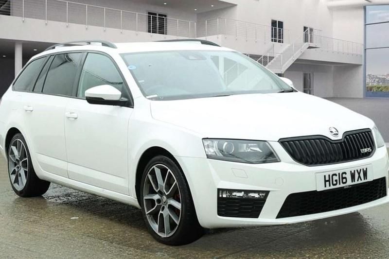 White Used 2016 Skoda Octavia vRS Estate | £11,700 (Good price) - Image 1/1