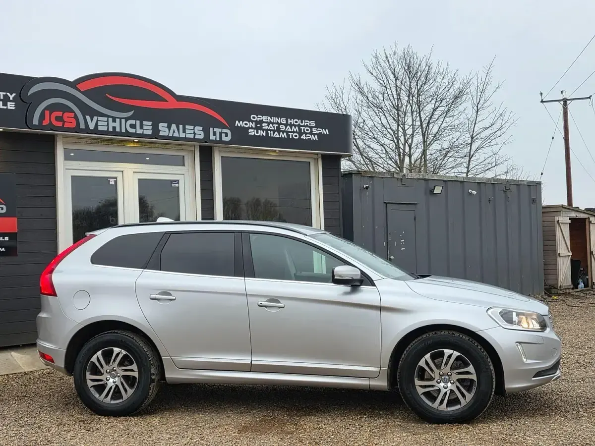 Used Volvo XC60 SE 181 HP (133 kW) 2015 Silver SUV