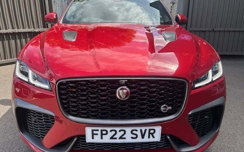 Used Jaguar F-Pace SVR 551 HP (405 kW) 2022 Red SUV