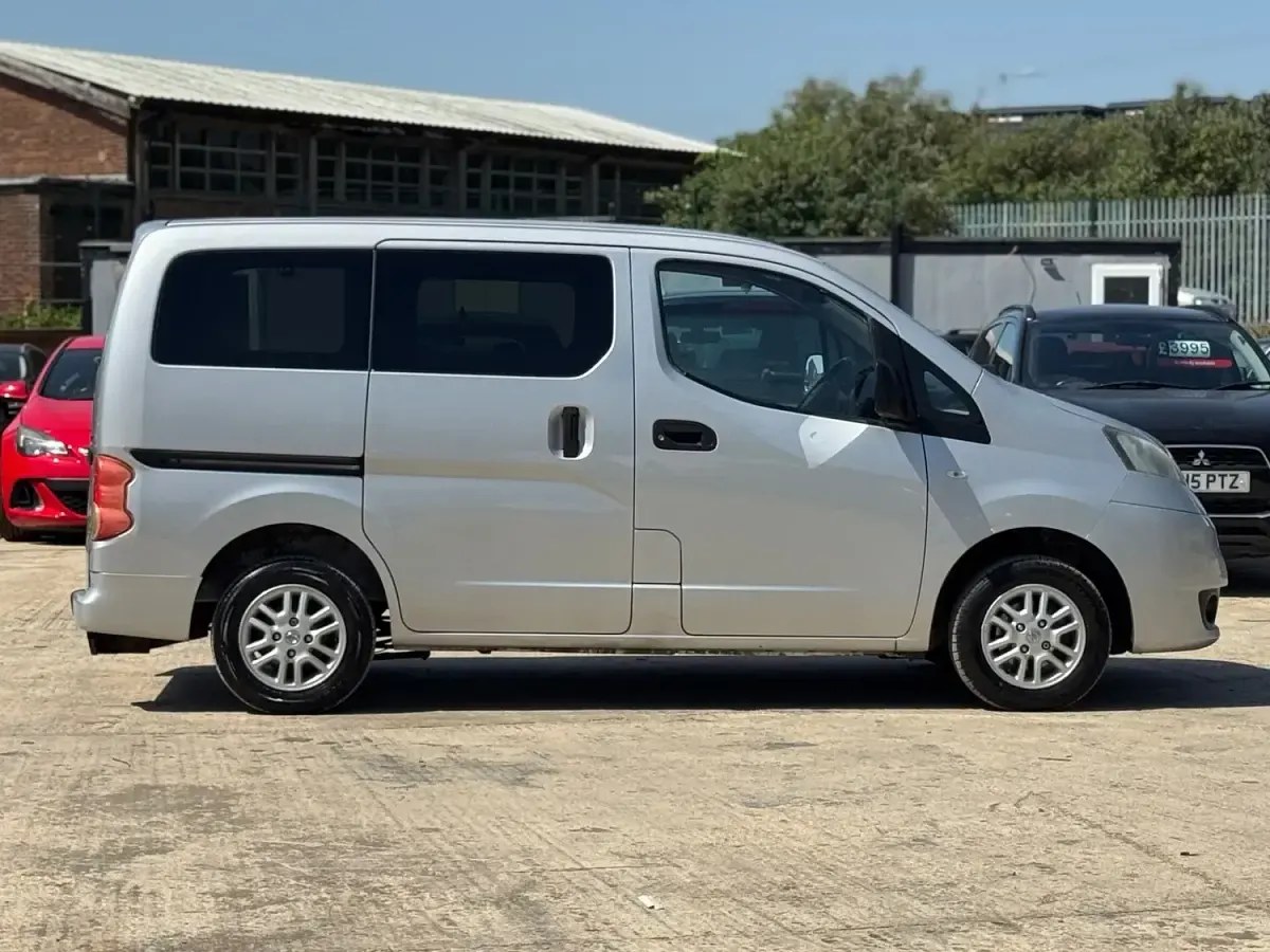 Used Nissan NV200 SE 2011 Silver MPV