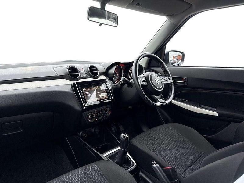Used Suzuki Swift SZ-L 83 HP (61 kW) 2022 White Hatchback