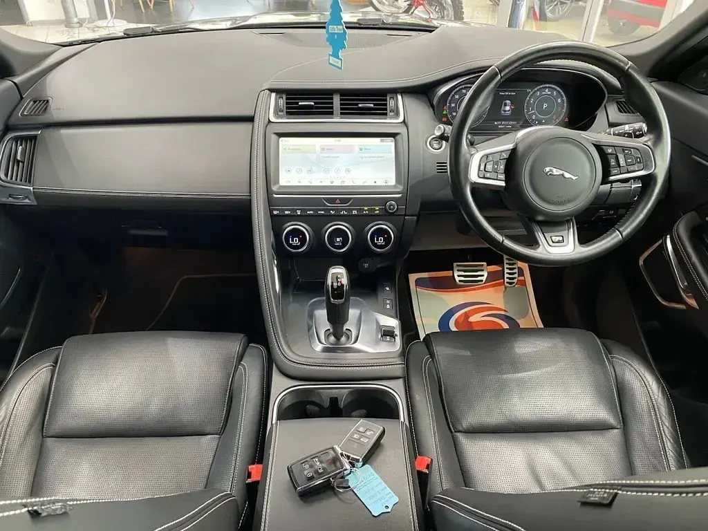 Used Jaguar E-Pace R-Dynamic 200 HP (147 kW) 2020 Grey SUV