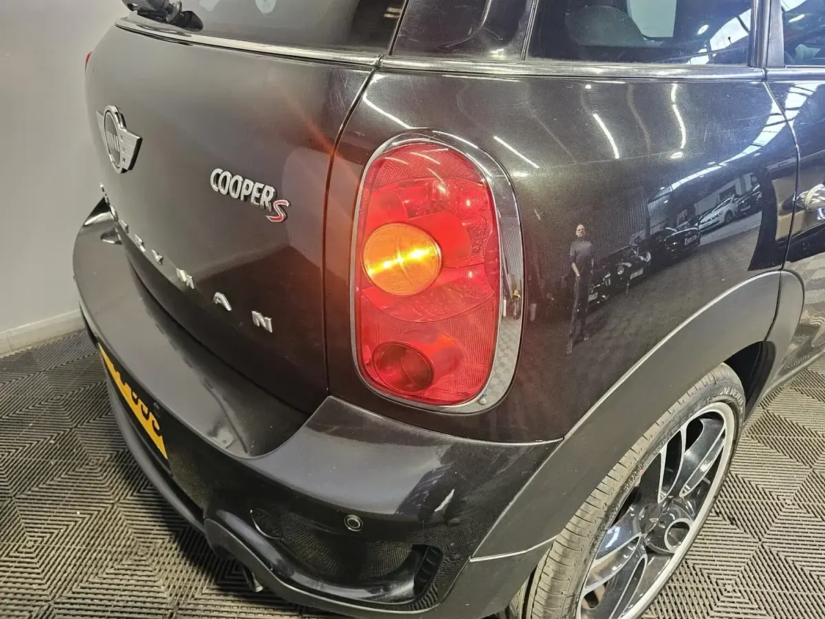 Used Mini Cooper S 184 HP (135 kW) 2010 Black Hatchback