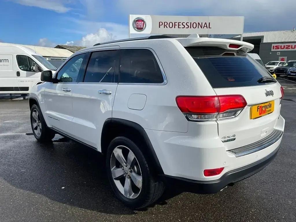 Usado Jeep Grand Cherokee Limited 247 HP (181 kW) 2015 Branco SUV