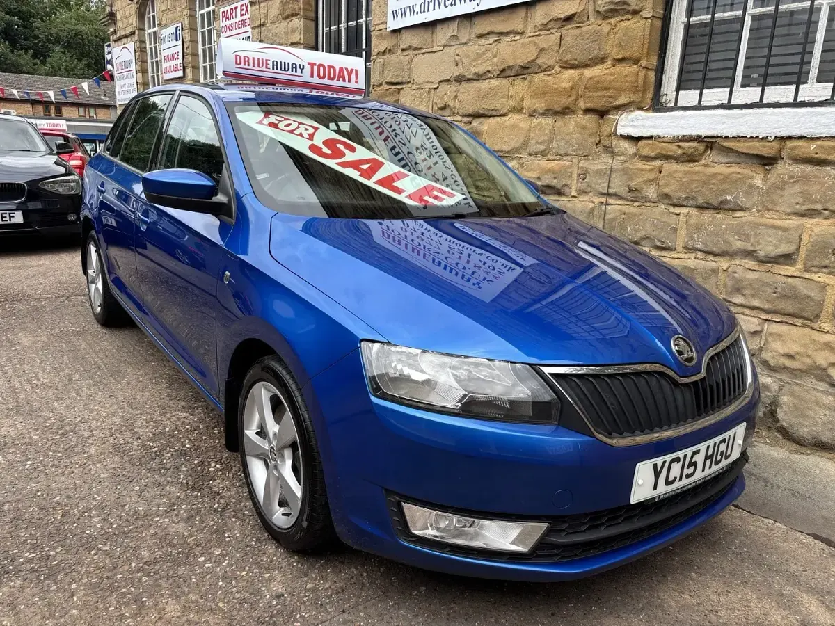 Used Skoda Rapid SE 2015 Blue Hatchback
