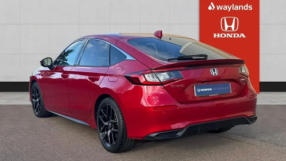 Käytetty Honda Civic Advance 184 HP (135 kW) 2024 Punainen Viistoperä