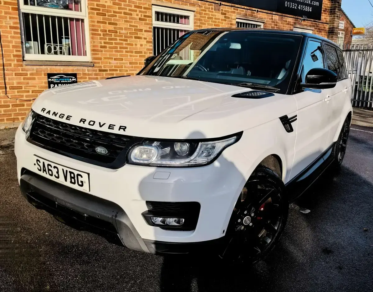 Used Land Rover Range Rover HSE Dynamic 275 HP (202 kW) 2013 White SUV