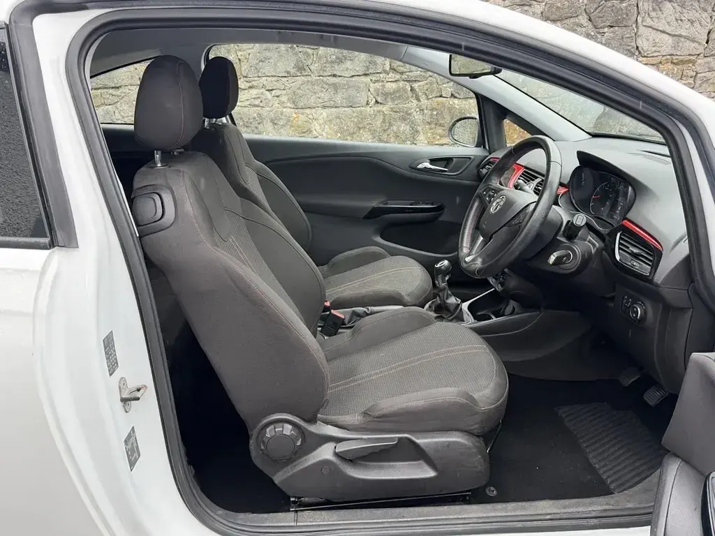 Używany Vauxhall Corsa SRi 75 KM (55 kW) 2017 Biały Hatchback