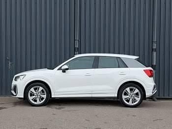 Usado Audi Q2 S-Line 110 CV (80 kW) 2021 Blanco SUV