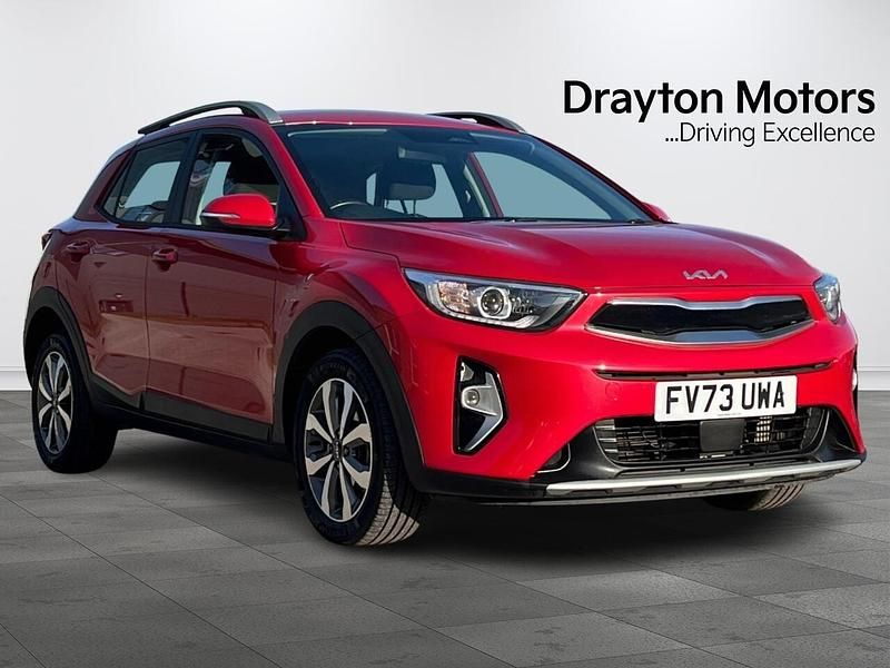 Used Kia Stonic 98 HP (72 kW) 2023 Red SUV