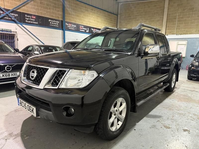 Black Used 2015 Nissan Navara Tekna Pickup | £8,645 (Fair price) - Image 1/4