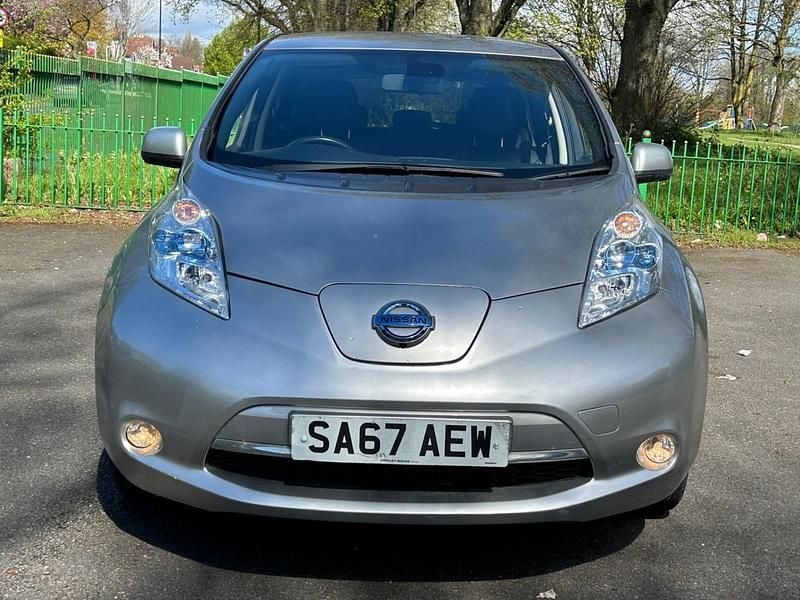 Used Nissan Leaf Tekna 80 kW (109 HP) 2018 Silver Hatchback