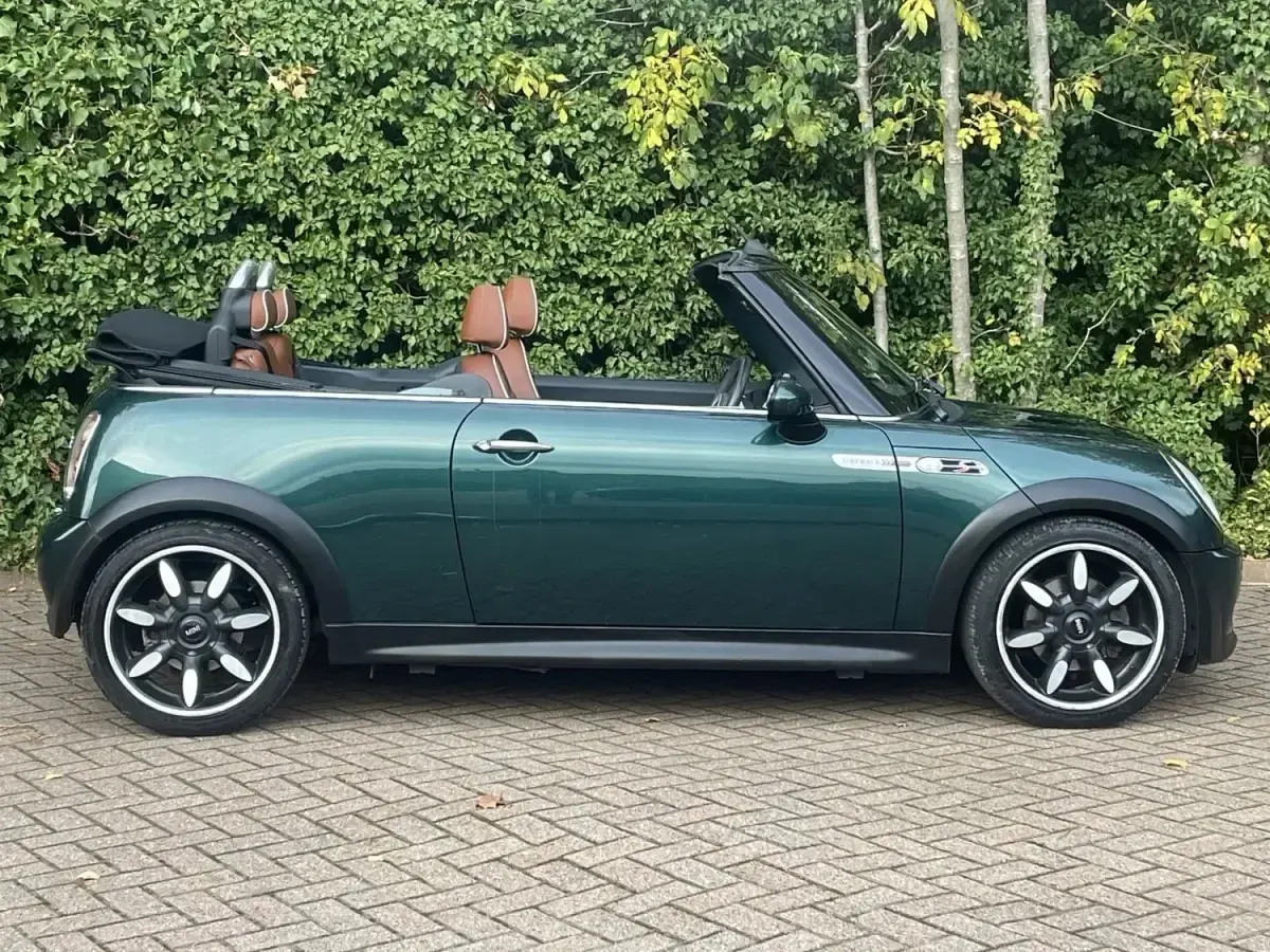 Begagnad Mini Cooper S 2009 Grön Halvkombi