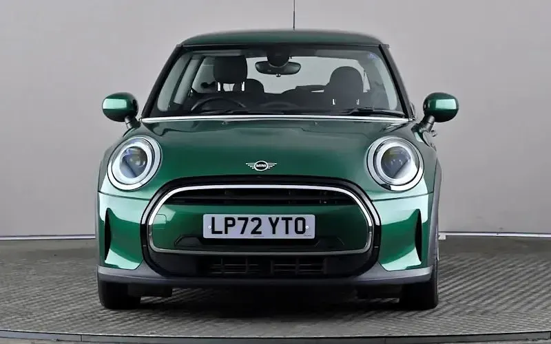 Used Mini Cooper Classic 136 HP (100 kW) 2022 Green Hatchback