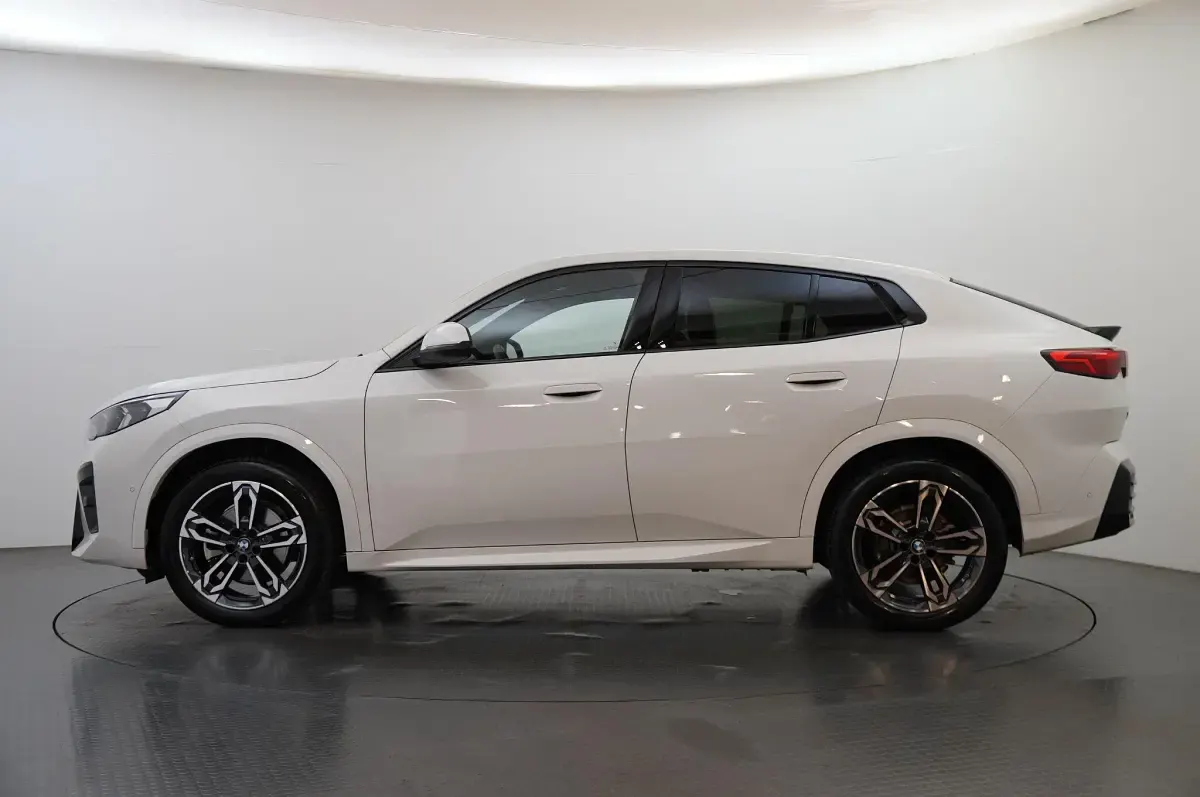Used BMW X2 M Sport 168 HP (123 kW) 2025 White SUV
