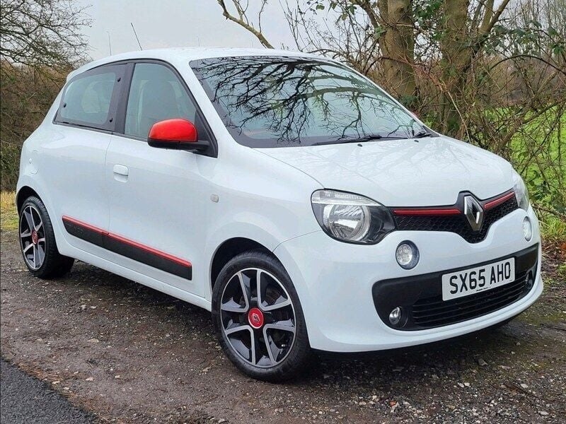 White Used 2015 Renault Twingo Dynamique Hatchback | £6,000 (Fair price) - Image 1/4