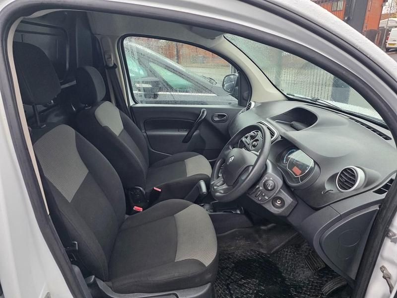 Used Renault Kangoo Business 44 kW (60 HP) 2019 White MPV