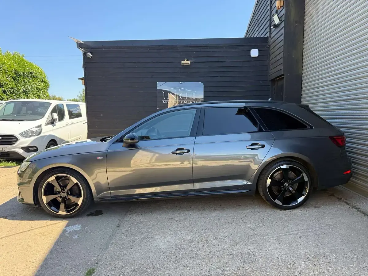Used Audi A4 Black Edition 190 HP (139 kW) 2019 Grey Estate