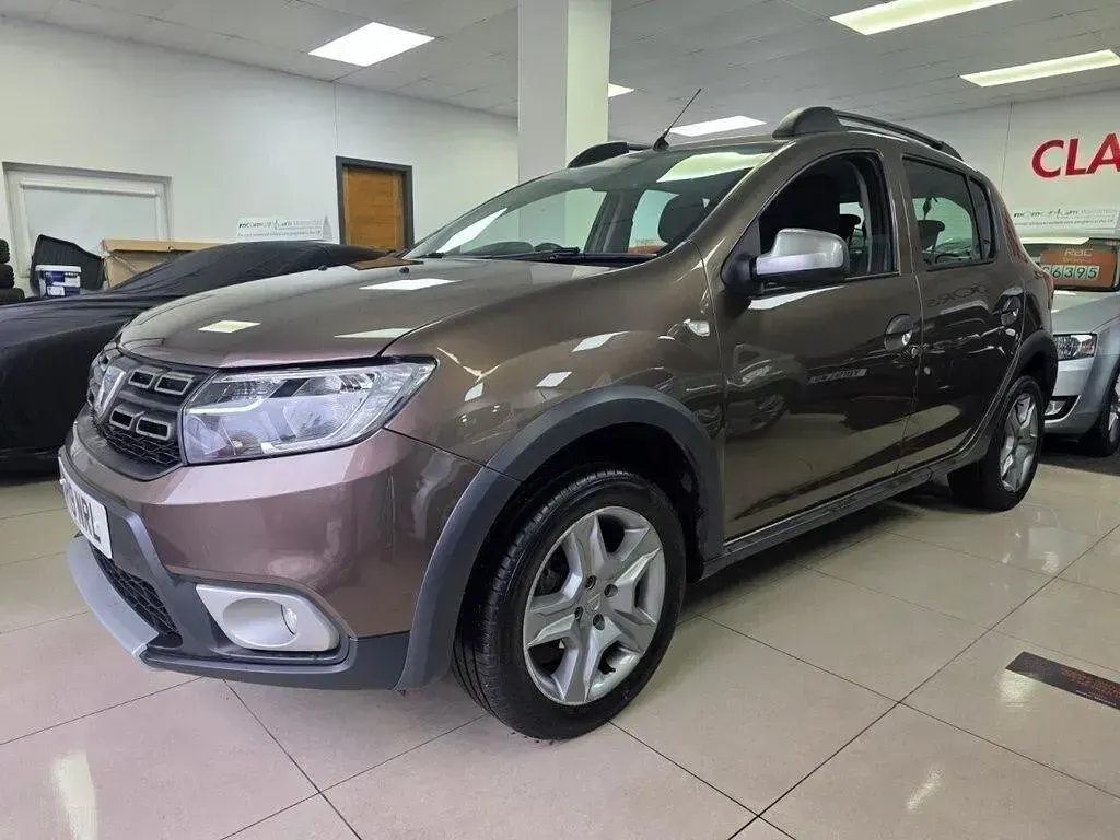 Used Dacia Sandero Comfort 95 HP (69 kW) 2019 Brown Hatchback