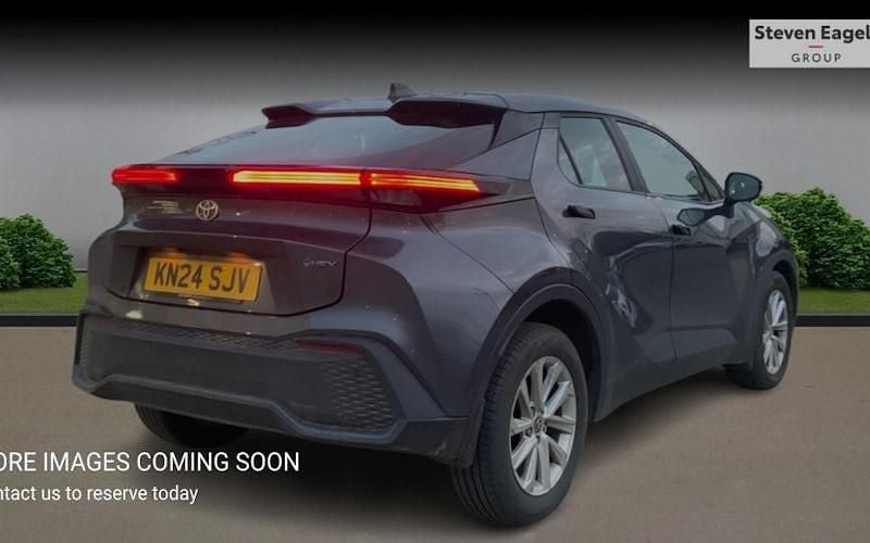 Used Toyota C-HR 140 HP (102 kW) 2026 SUV