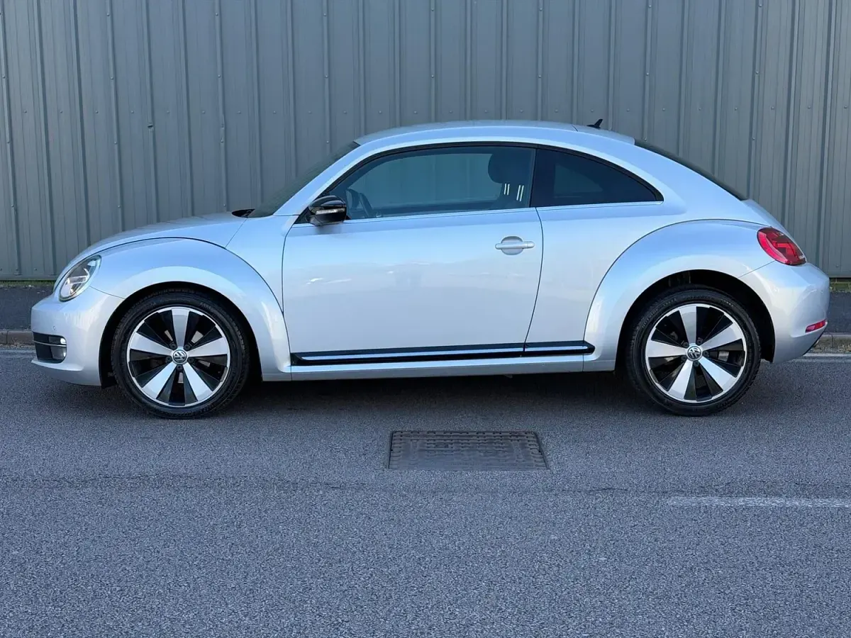 Used VW Beetle Sportline 140 HP (102 kW) 2013 Silver Hatchback