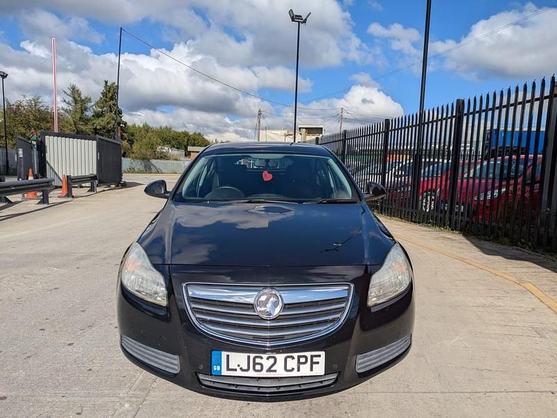 Black Used 2012 Vauxhall Insignia Hatchback | £2,250 (Good price) - Image 1/4