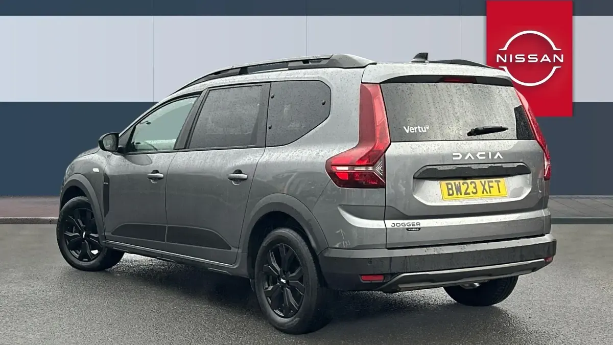 Second-hand Dacia Jogger Extreme 140 CP (102 kW) 2023 Gri Monovolum