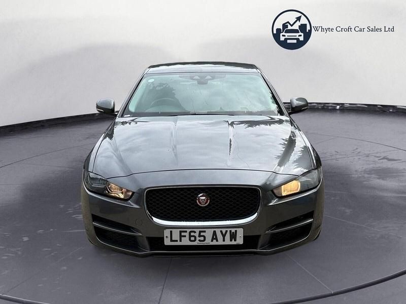 Begagnad Jaguar XE SE 2015 Grå Sedan