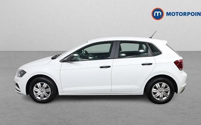 Used VW Polo S 65 HP (47 kW) 2018 White Hatchback