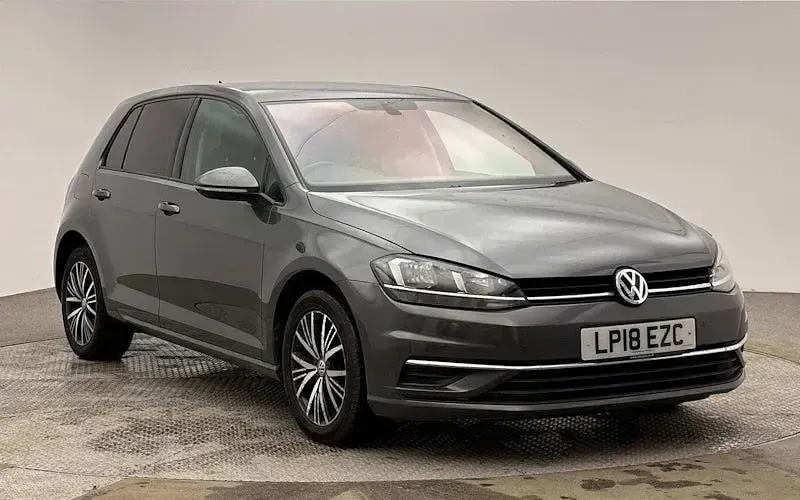 Used VW Golf VII SE 125 HP (91 kW) 2018 Hatchback