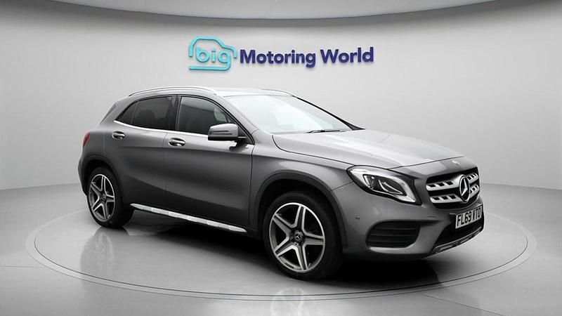 Used Mercedes GLA180 AMG line 122 HP (89 kW) 2020 Grey SUV