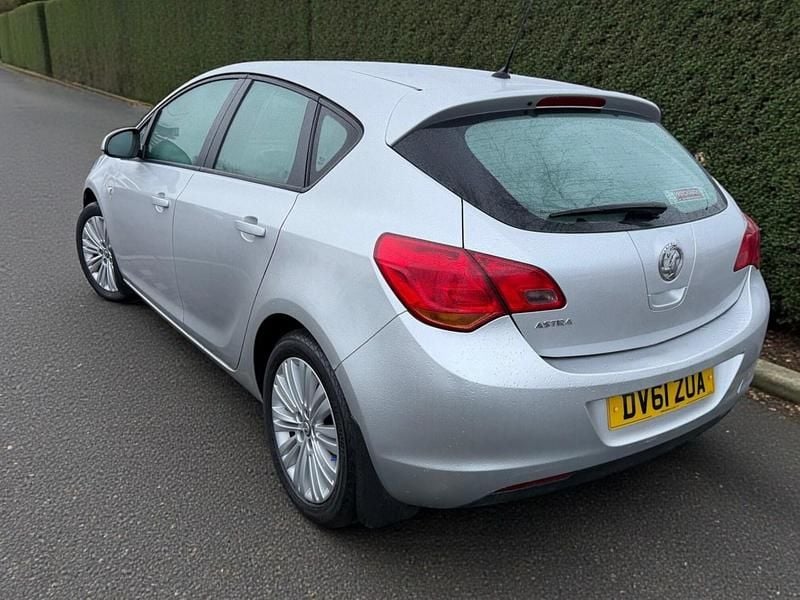 Used Vauxhall Astra Excite 2011 Silver Hatchback