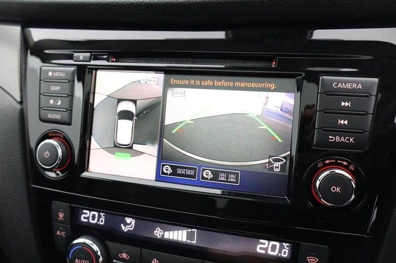 Used Nissan Qashqai Tekna 140 HP (102 kW) 2018 Silver SUV