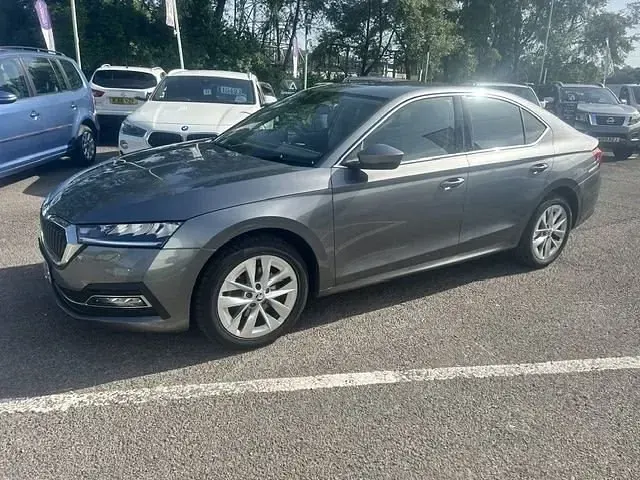 Usado Skoda Octavia SE L 150 CV (110 kW) 2023 Gris Utilitario