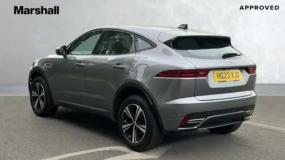 Usado Jaguar E-Pace R-Dynamic 309 HP (227 kW) 2023 Cinzento SUV
