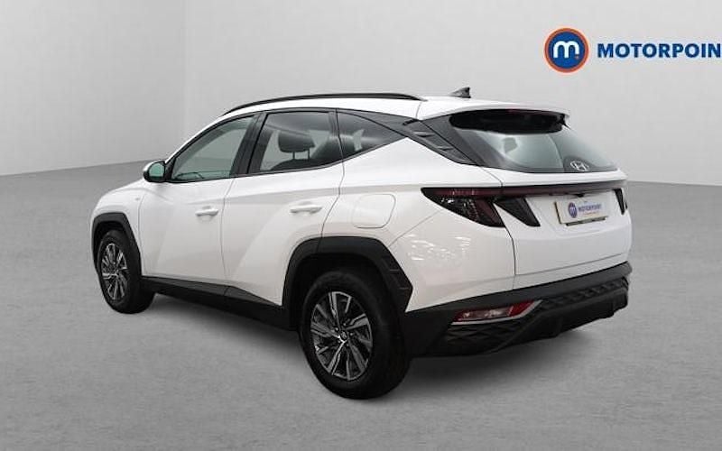 Used Hyundai Tucson SE 180 HP (132 kW) 2023 White SUV