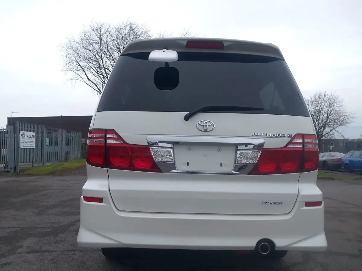Used Toyota Alphard 159 HP (116 kW) 2006 White MPV