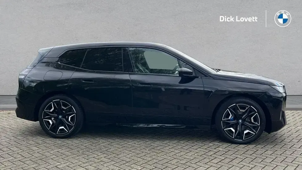 Usado BMW iX M Sport 239 kW (326 HP) 2022 Preto SUV