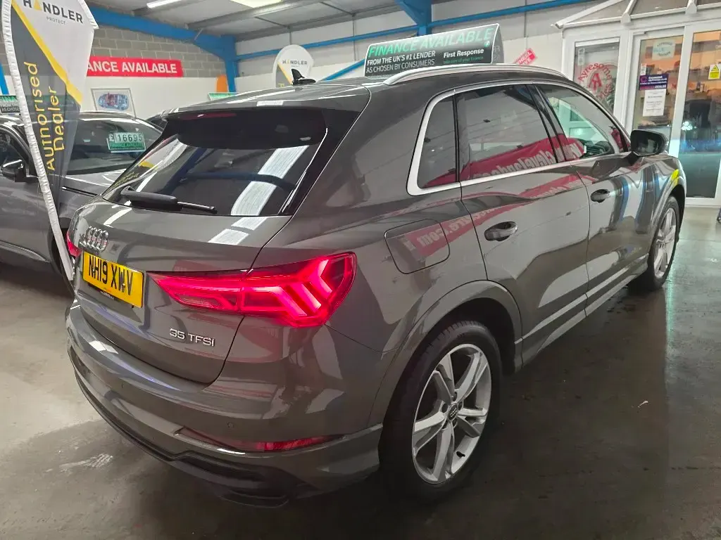 Used Audi Q3 S-Line 150 HP (110 kW) 2019 Grey SUV