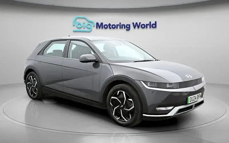 Usado Hyundai Ioniq SE 125 kW (170 CV) 2023 Gris Utilitario