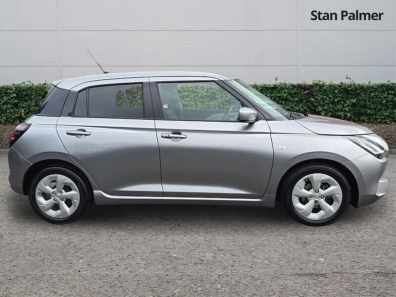 Used Suzuki Swift 82 HP (60 kW) 2024 White Hatchback