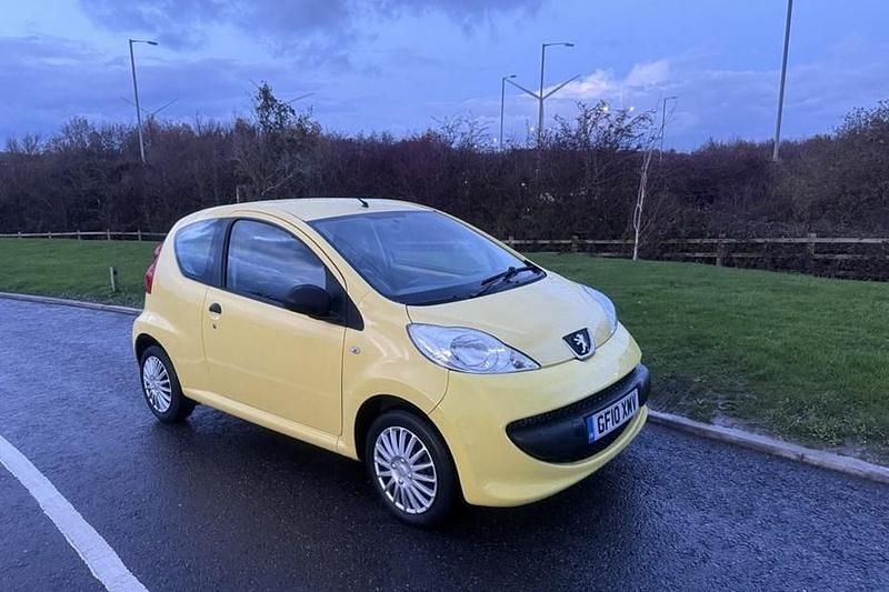 Yellow Used 2010 Peugeot 107 Hatchback | £2,500 (Fair price) - Image 1/1