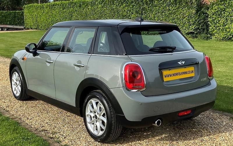 Used Mini Cooper Hatch 136 HP (100 kW) 2017 Grey Hatchback