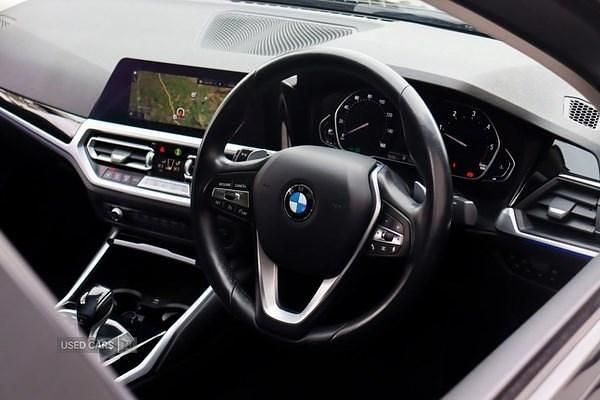 Usado BMW 320e Sport Line 190 CV (139 kW) 2020 Negro Berlina